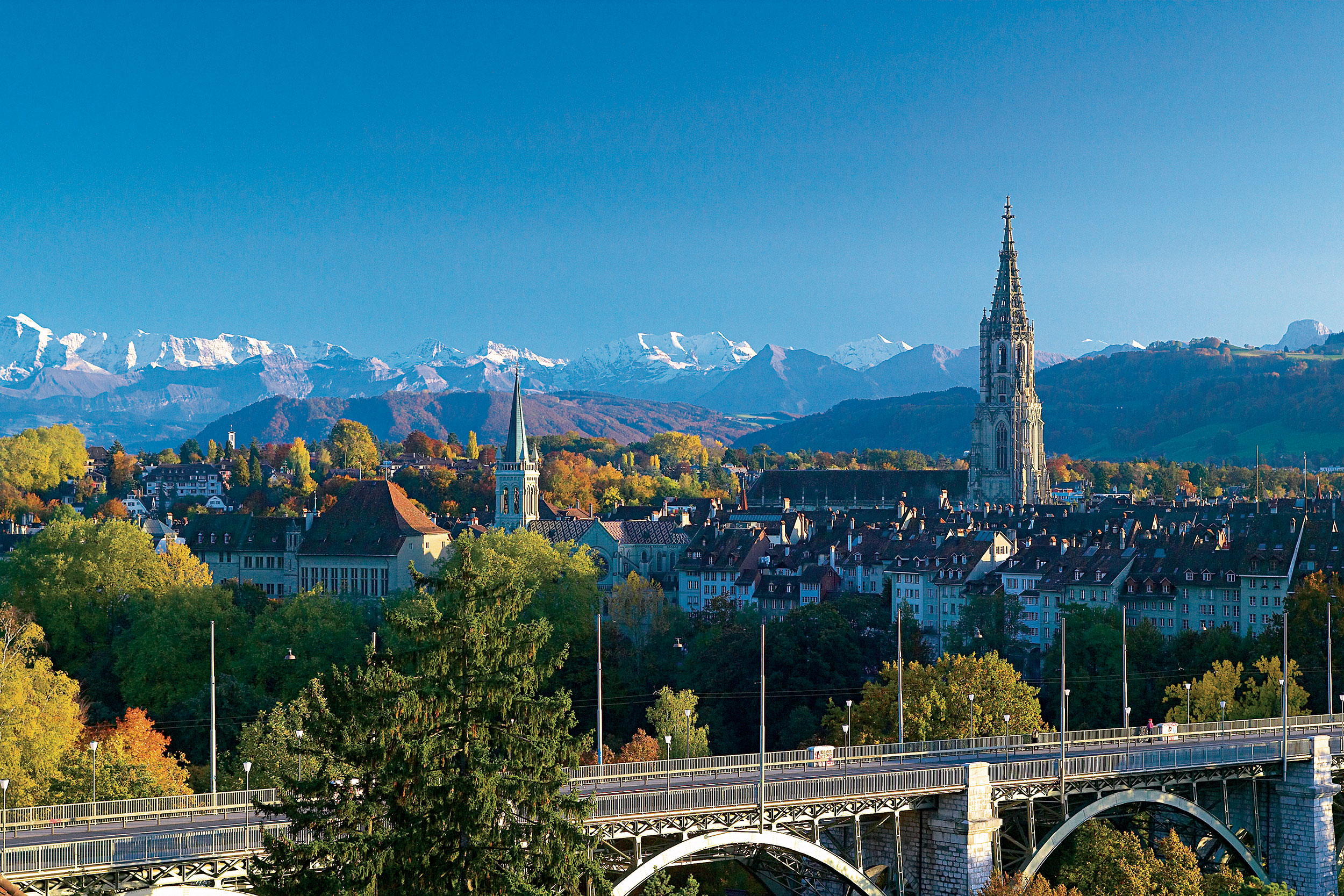 https://mdw-travel-data-us-east-1.s3.amazonaws.com/img/country/Switzerland/Cathedral-of-Bern/img_03.jpg