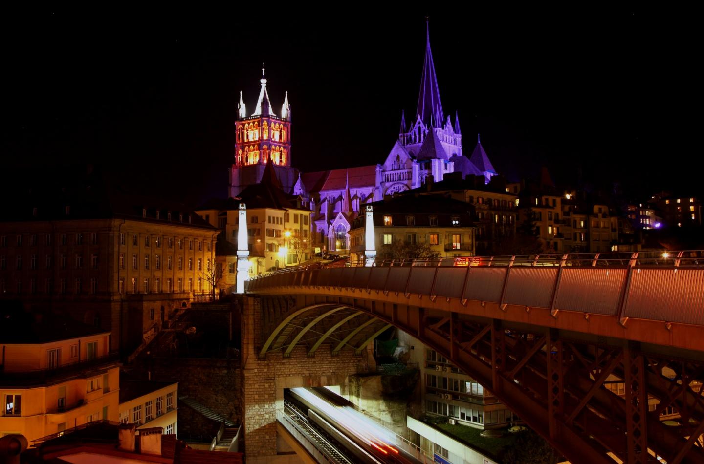 https://mdw-travel-data-us-east-1.s3.amazonaws.com/img/country/Switzerland/Cathedral-of-Lausanne/img_03.jpg