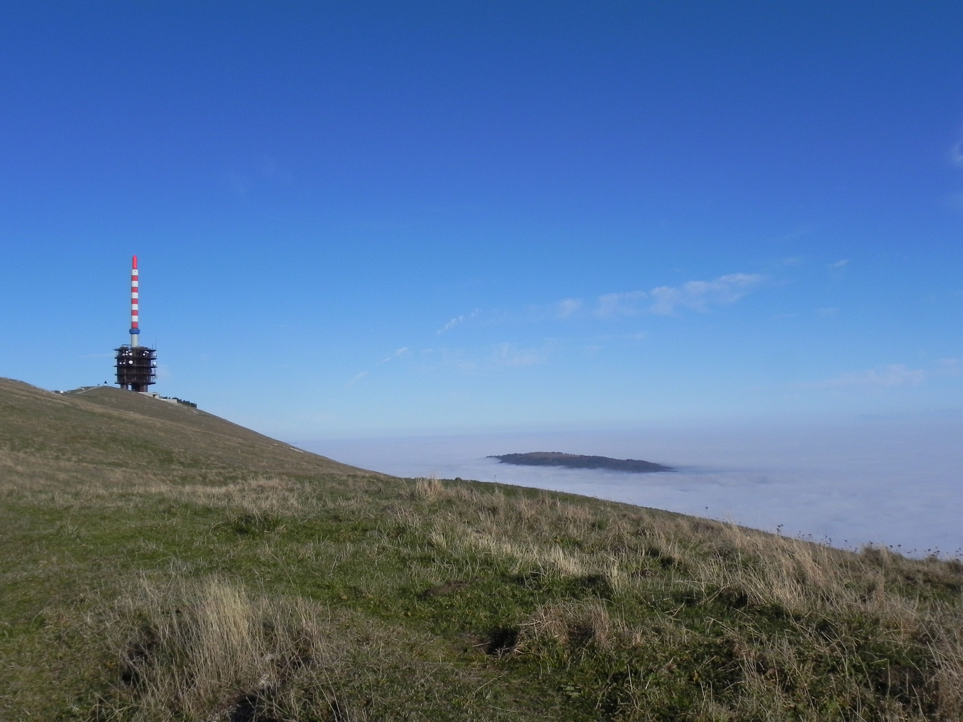 https://mdw-travel-data-us-east-1.s3.amazonaws.com/img/country/Switzerland/Chasseral/img_03.jpg