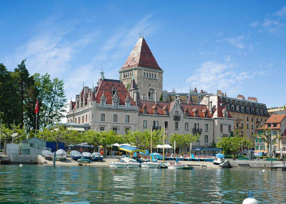 https://mdw-travel-data-us-east-1.s3.amazonaws.com/img/country/Switzerland/Chateau-dOuchy/img_00.jpg