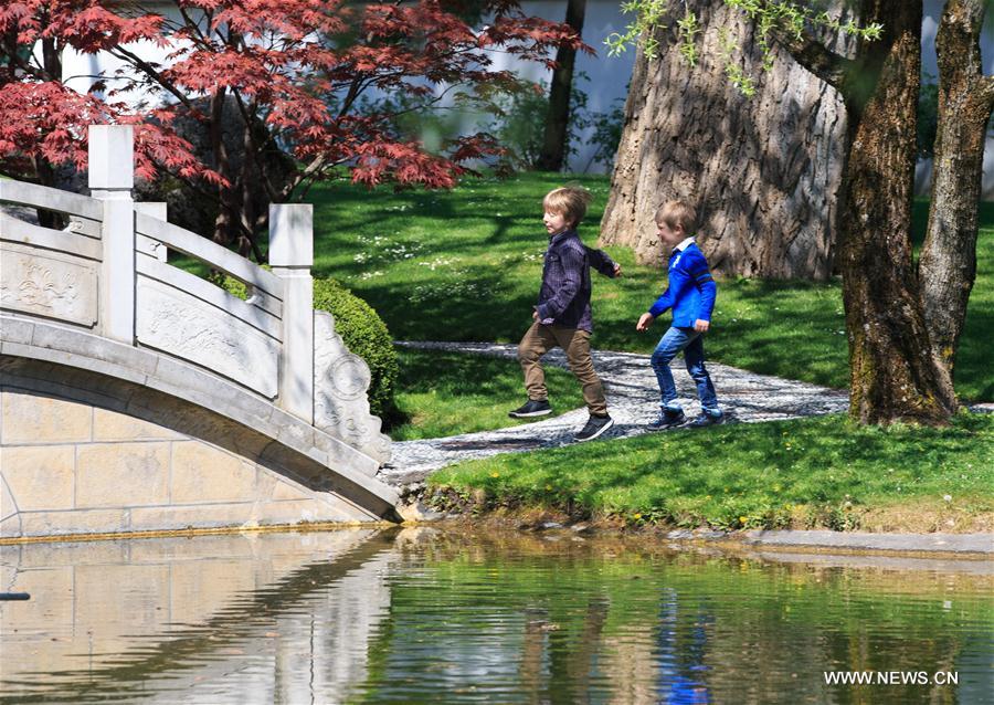 https://mdw-travel-data-us-east-1.s3.amazonaws.com/img/country/Switzerland/Chinese-Garden/img_03.jpg