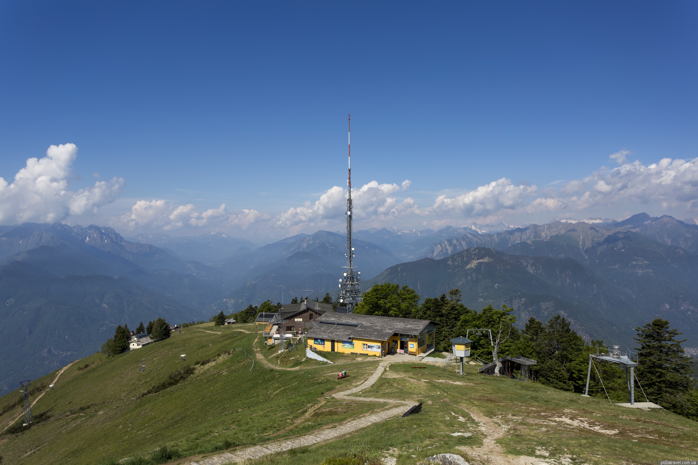 https://mdw-travel-data-us-east-1.s3.amazonaws.com/img/country/Switzerland/Cimetta/img_00.jpg
