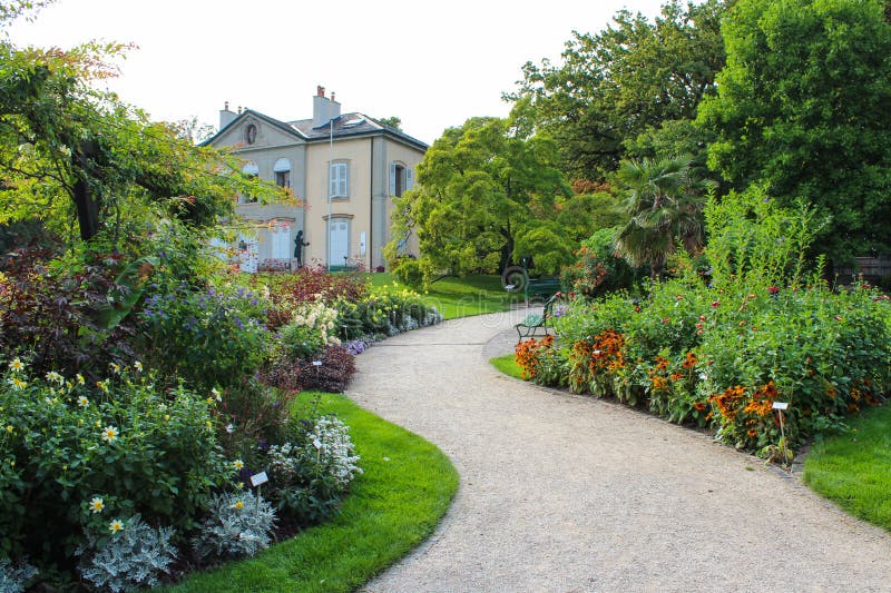 https://mdw-travel-data-us-east-1.s3.amazonaws.com/img/country/Switzerland/Conservatory-and-Botanical-Garden-of-Geneva/img_03.jpg