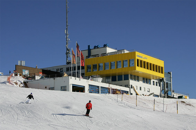 https://mdw-travel-data-us-east-1.s3.amazonaws.com/img/country/Switzerland/Corviglia/img_03.jpg
