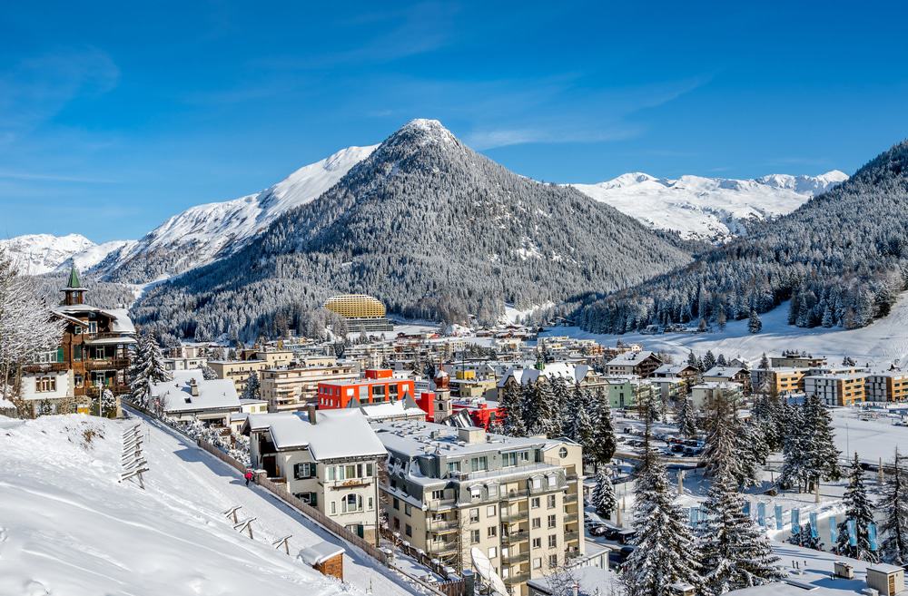 https://mdw-travel-data-us-east-1.s3.amazonaws.com/img/country/Switzerland/Davos-Golf-Club/img_01.jpg