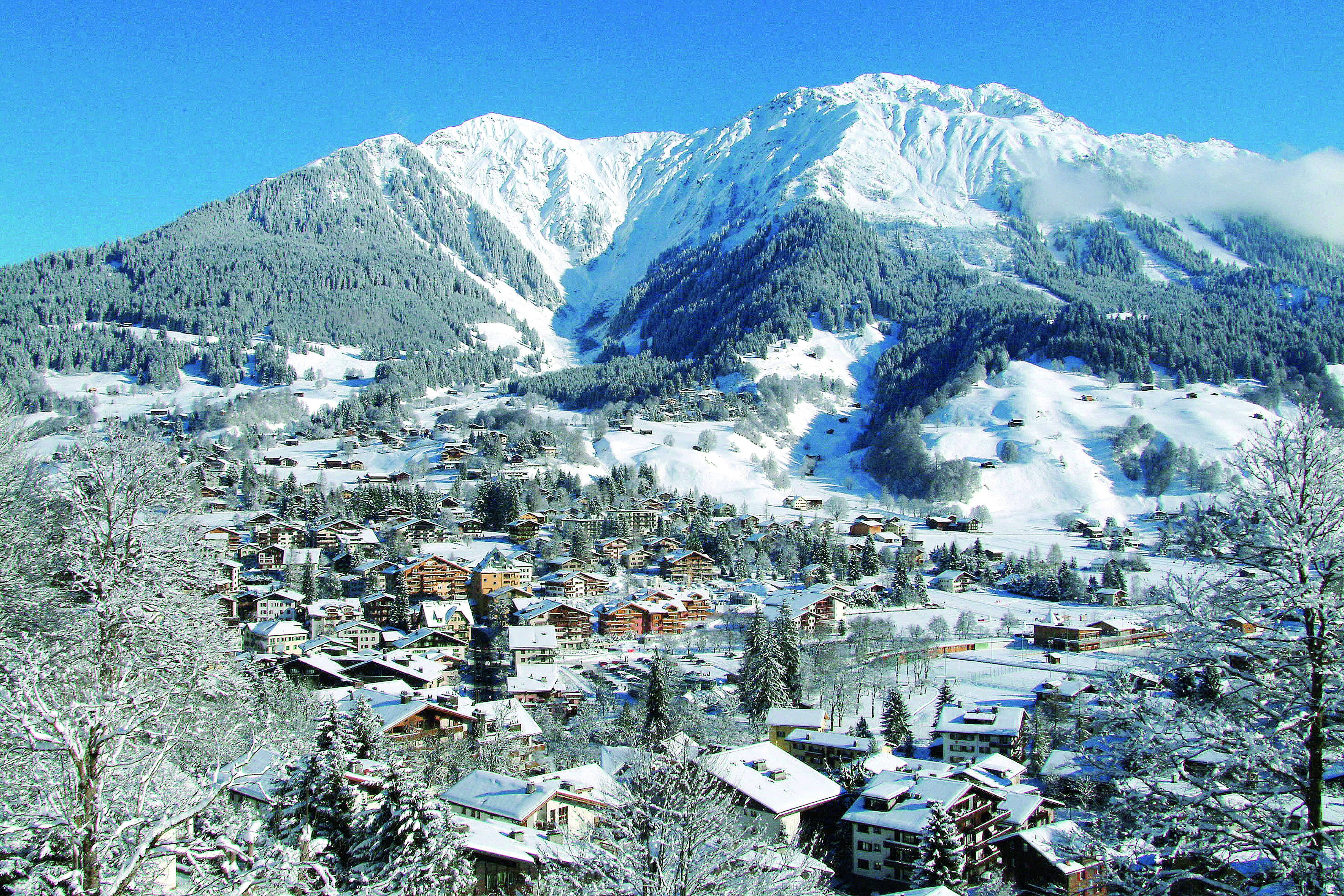https://mdw-travel-data-us-east-1.s3.amazonaws.com/img/country/Switzerland/Davos-Klosters-Ski-Resort/img_00.jpg
