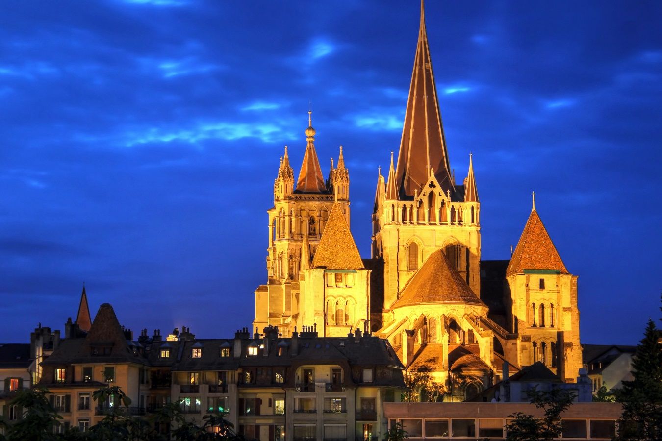 https://mdw-travel-data-us-east-1.s3.amazonaws.com/img/country/Switzerland/Eglise-Saint-Nicolas/img_00.jpg