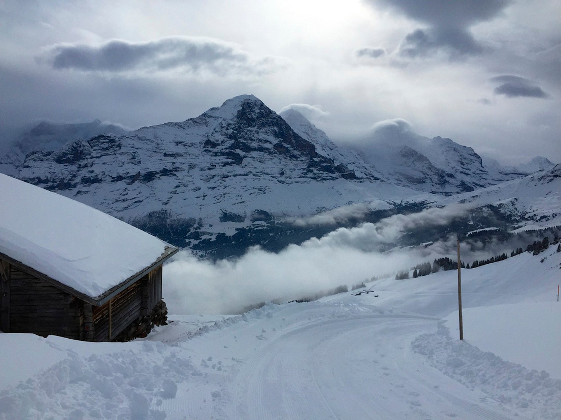 https://mdw-travel-data-us-east-1.s3.amazonaws.com/img/country/Switzerland/Faulhorn/img_00.jpg