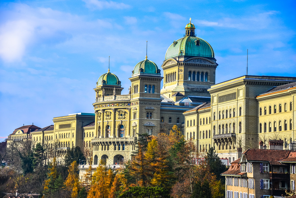 https://mdw-travel-data-us-east-1.s3.amazonaws.com/img/country/Switzerland/Federal-Swiss-Parliament-Bundeshaus/img_00.jpg