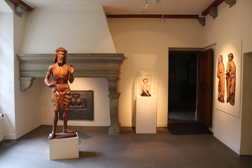 https://mdw-travel-data-us-east-1.s3.amazonaws.com/img/country/Switzerland/Fribourg-Art-and-History-Museum/img_00.jpg