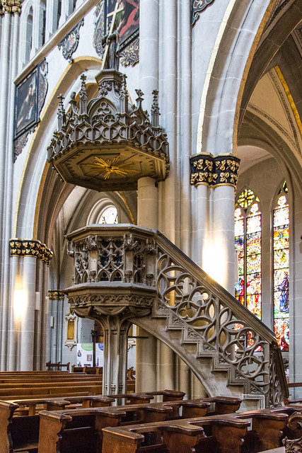 https://mdw-travel-data-us-east-1.s3.amazonaws.com/img/country/Switzerland/Fribourg-Cathedral/img_02.jpg
