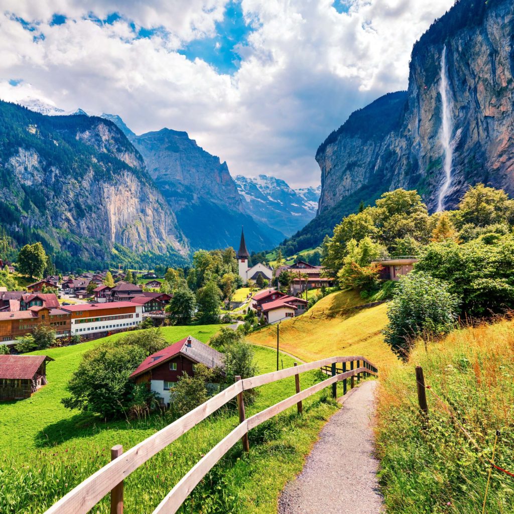 https://mdw-travel-data-us-east-1.s3.amazonaws.com/img/country/Switzerland/Gasthaus-Baren/img_01.jpg