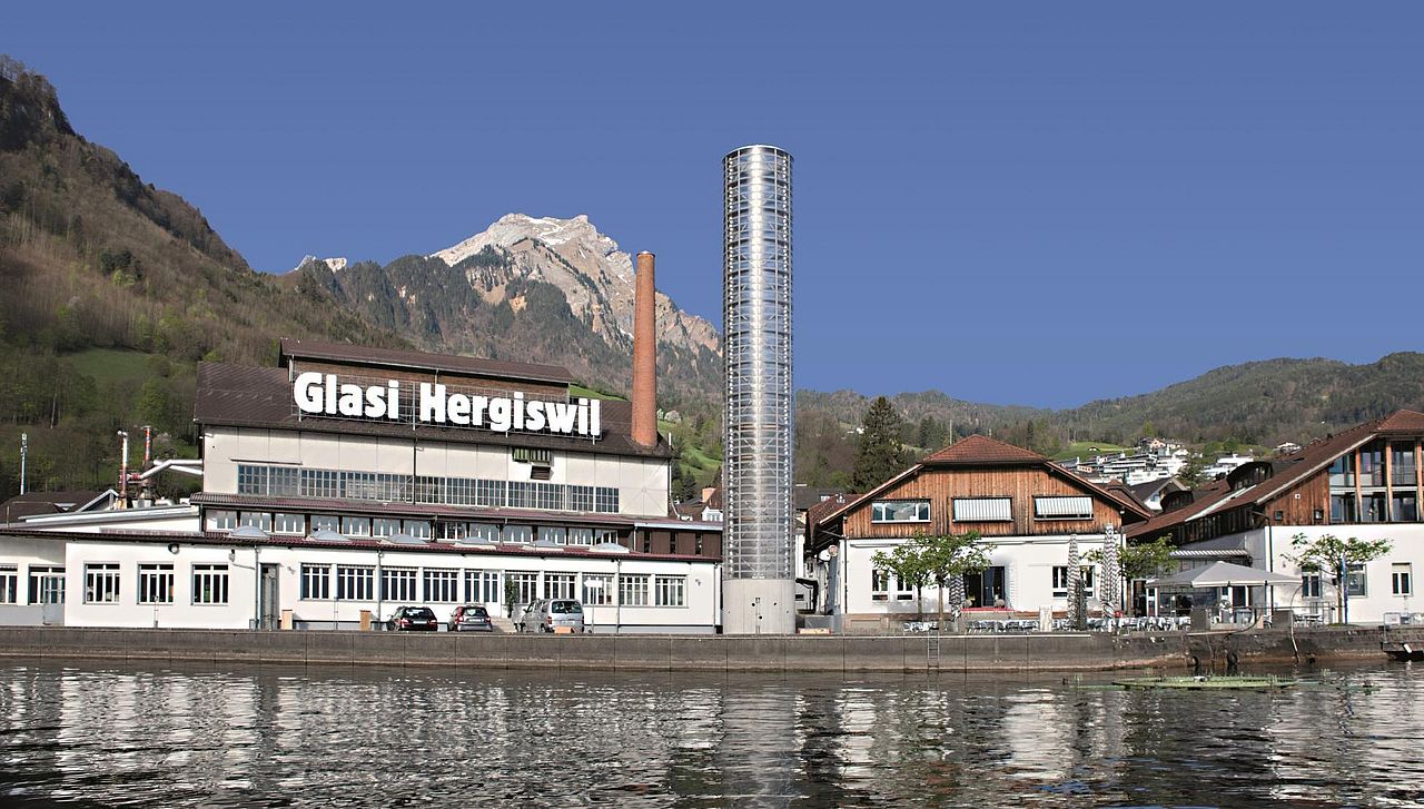 https://mdw-travel-data-us-east-1.s3.amazonaws.com/img/country/Switzerland/Glasi-Hergiswil/img_05.jpg