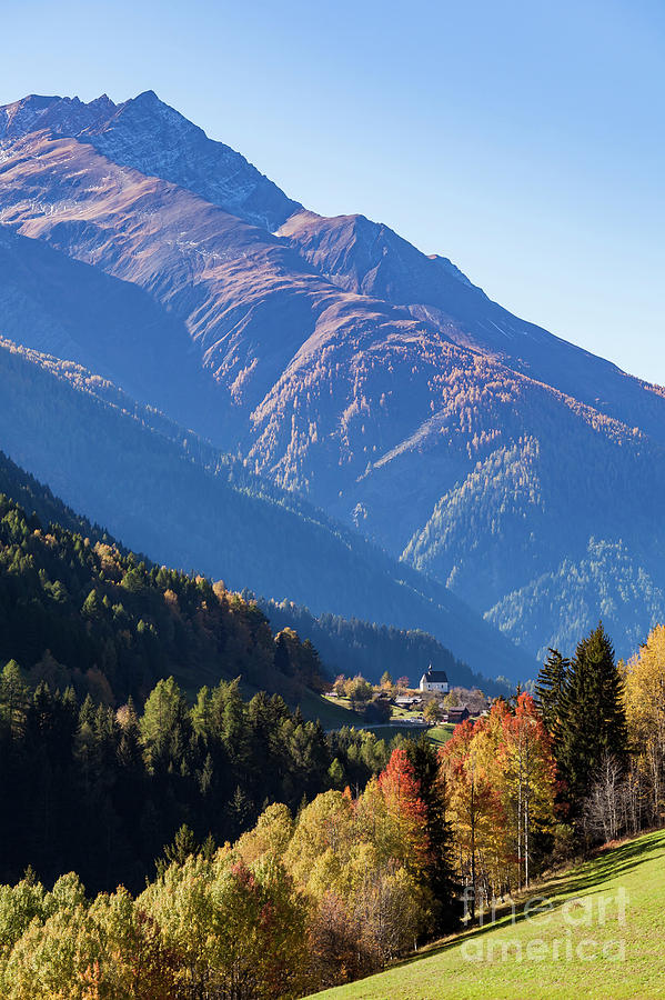 https://mdw-travel-data-us-east-1.s3.amazonaws.com/img/country/Switzerland/Goms/img_01.jpg