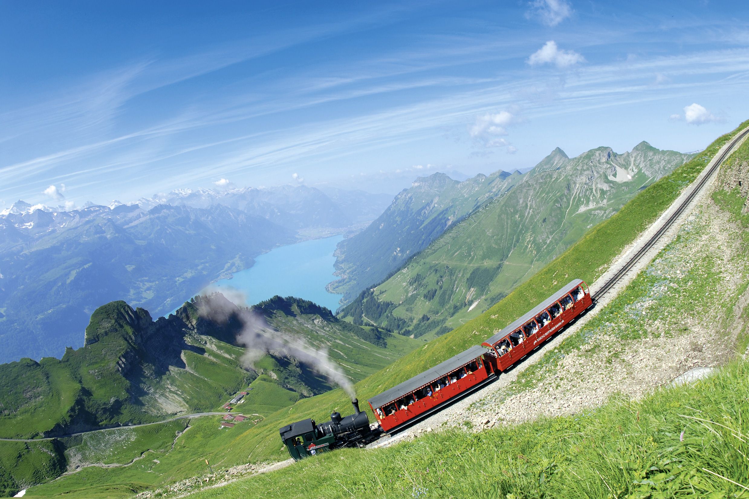 https://mdw-travel-data-us-east-1.s3.amazonaws.com/img/country/Switzerland/Gourmet-Train/img_01.jpg