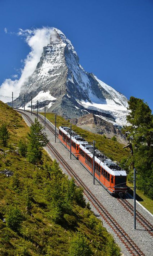 https://mdw-travel-data-us-east-1.s3.amazonaws.com/img/country/Switzerland/Gourmet-Train/img_03.jpg