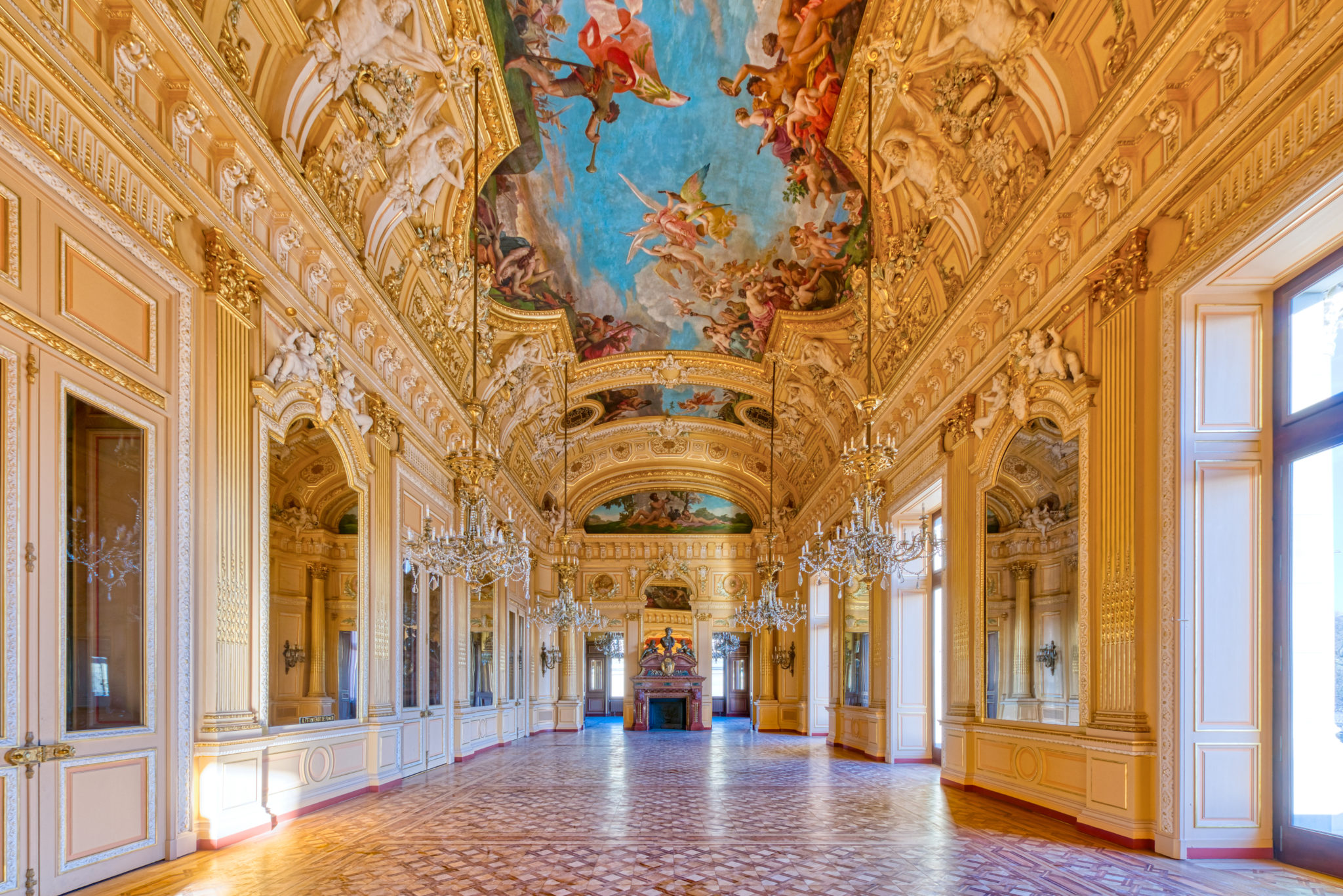 https://mdw-travel-data-us-east-1.s3.amazonaws.com/img/country/Switzerland/Grand-Theatre-de-Geneve/img_03.jpg