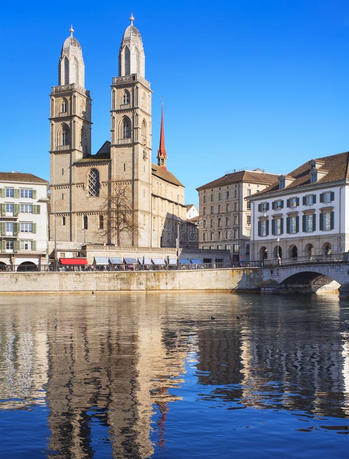 https://mdw-travel-data-us-east-1.s3.amazonaws.com/img/country/Switzerland/Great-Minster-Church/img_03.jpg