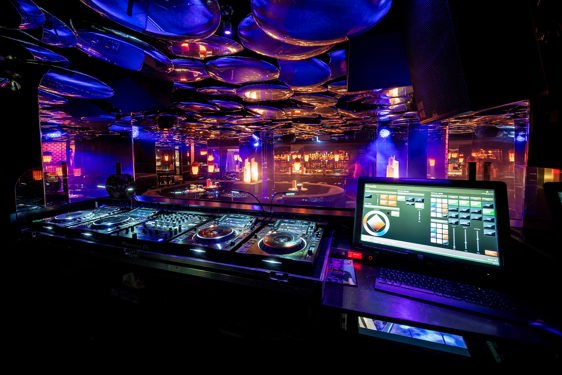 https://mdw-travel-data-us-east-1.s3.amazonaws.com/img/country/Switzerland/GreenGo-Club/img_00.jpg