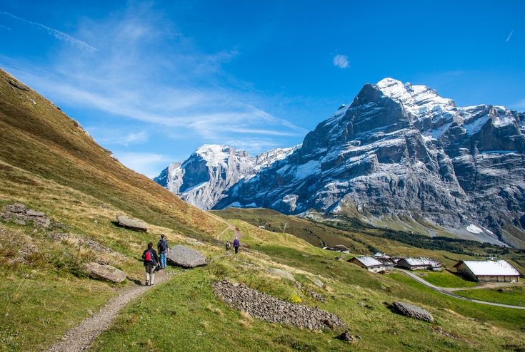 https://mdw-travel-data-us-east-1.s3.amazonaws.com/img/country/Switzerland/Grindelwald/img_02.jpg