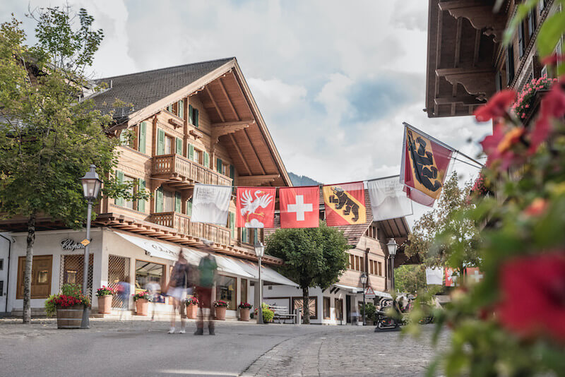 https://mdw-travel-data-us-east-1.s3.amazonaws.com/img/country/Switzerland/Gstaad-Promenade/img_02.jpg