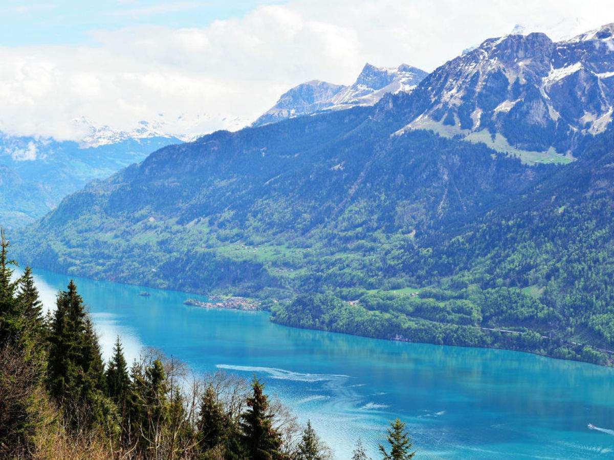 https://mdw-travel-data-us-east-1.s3.amazonaws.com/img/country/Switzerland/Harder-Kulm/img_00.jpg