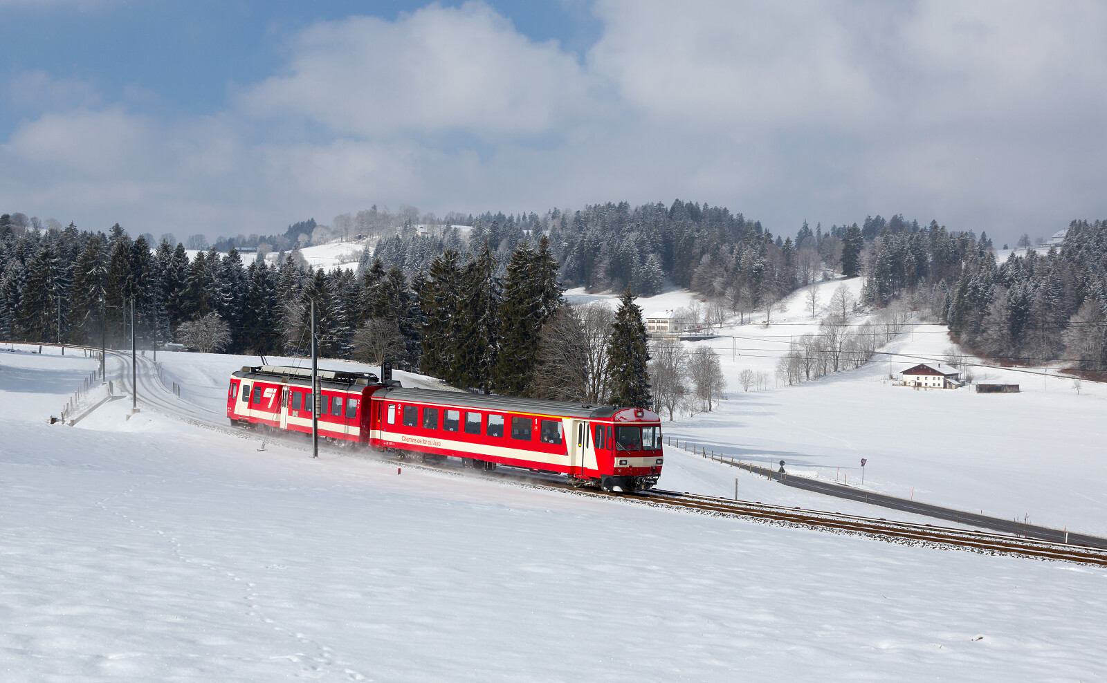 https://mdw-travel-data-us-east-1.s3.amazonaws.com/img/country/Switzerland/La-Cibourg/img_03.jpg