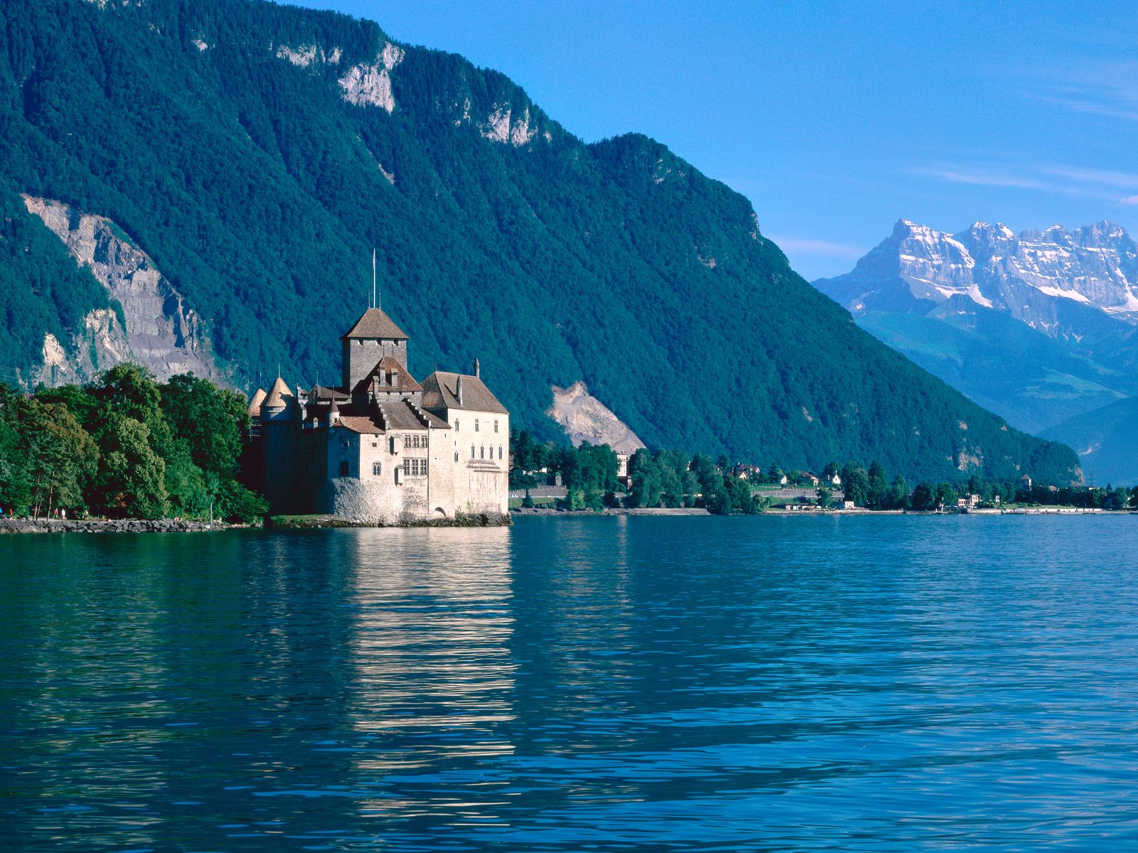 https://mdw-travel-data-us-east-1.s3.amazonaws.com/img/country/Switzerland/Lake-Como/img_03.jpg