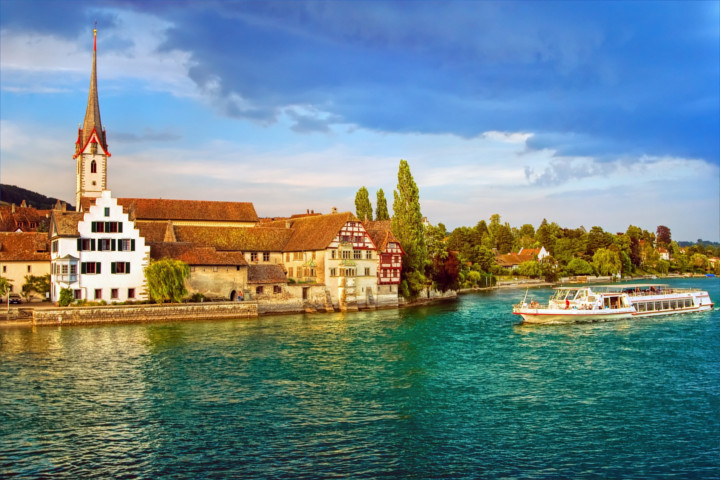 https://mdw-travel-data-us-east-1.s3.amazonaws.com/img/country/Switzerland/Lake-Constance/img_01.jpg