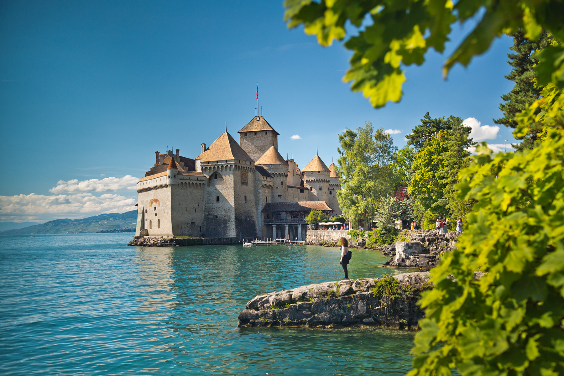 https://mdw-travel-data-us-east-1.s3.amazonaws.com/img/country/Switzerland/Lake-Geneva/img_03.jpg