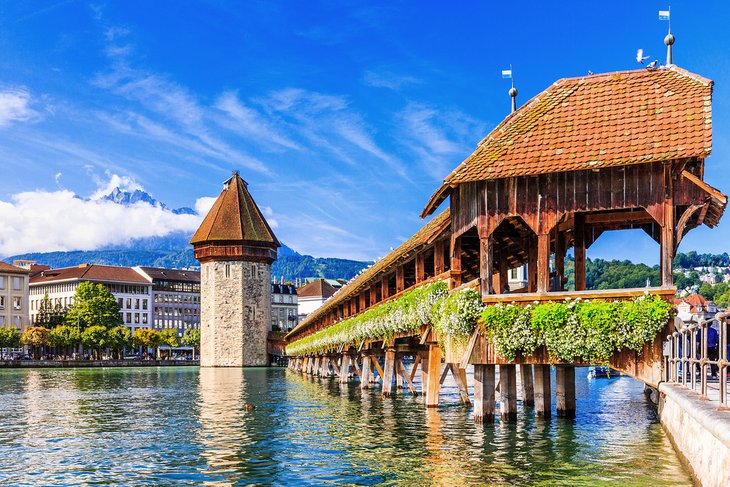 https://mdw-travel-data-us-east-1.s3.amazonaws.com/img/country/Switzerland/Lake-Lucerne-Navigation/img_00.jpg