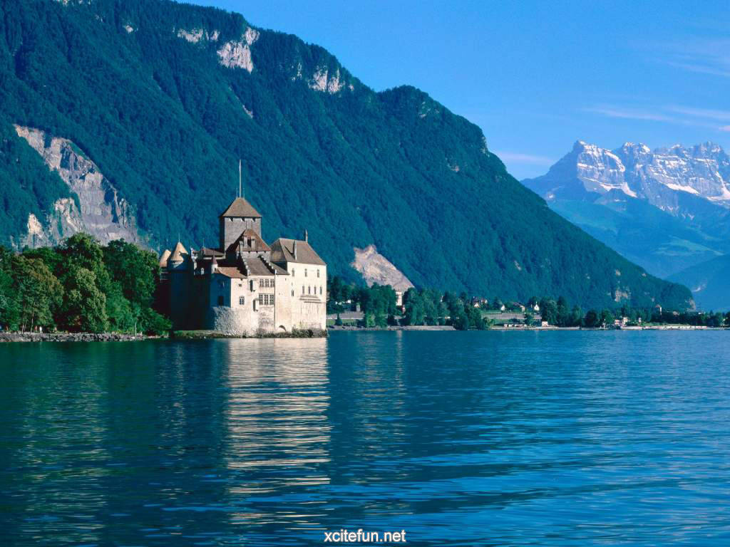 https://mdw-travel-data-us-east-1.s3.amazonaws.com/img/country/Switzerland/Lake-Lucerne/img_02.jpg