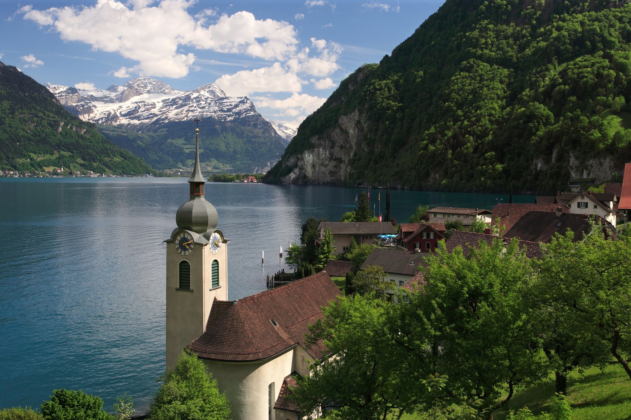 https://mdw-travel-data-us-east-1.s3.amazonaws.com/img/country/Switzerland/Lake-Lucerne/img_04.jpg
