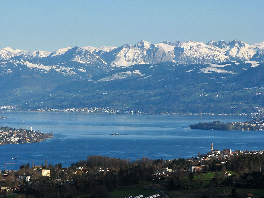 https://mdw-travel-data-us-east-1.s3.amazonaws.com/img/country/Switzerland/Lake-Zurich/img_03.jpg