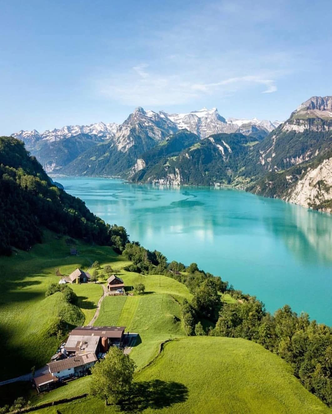 https://mdw-travel-data-us-east-1.s3.amazonaws.com/img/country/Switzerland/Le-Rouge/img_03.jpg