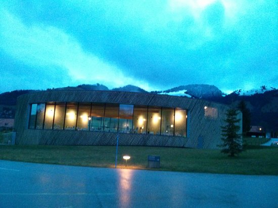 https://mdw-travel-data-us-east-1.s3.amazonaws.com/img/country/Switzerland/Les-Bains-de-la-Gruyere/img_03.jpg