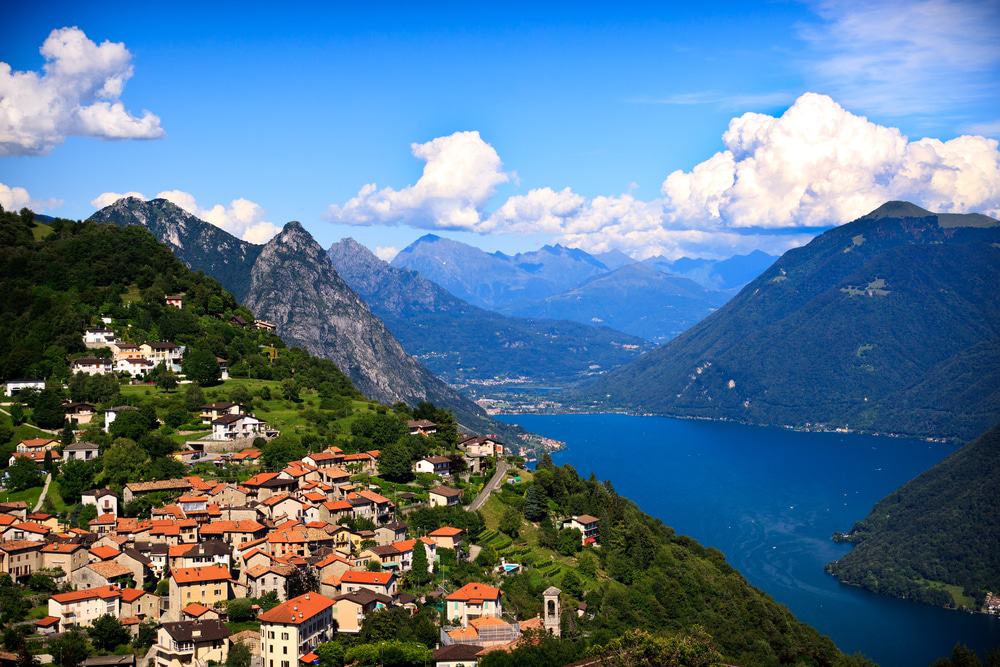 https://mdw-travel-data-us-east-1.s3.amazonaws.com/img/country/Switzerland/Lido-di-Lugano/img_01.jpg