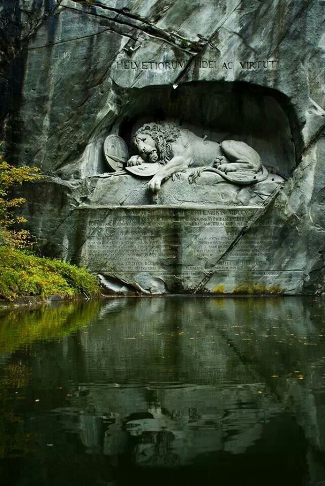 https://mdw-travel-data-us-east-1.s3.amazonaws.com/img/country/Switzerland/Lion-Monument/img_01.jpg