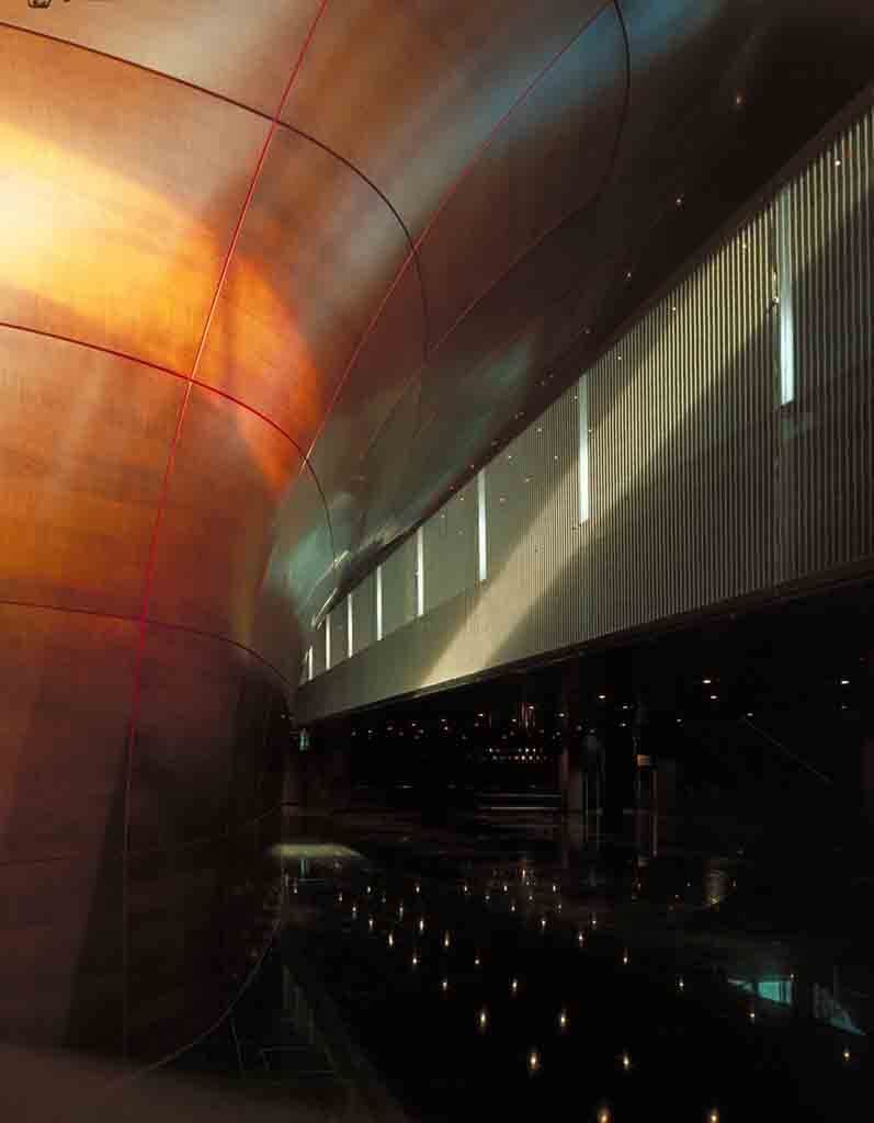https://mdw-travel-data-us-east-1.s3.amazonaws.com/img/country/Switzerland/Lucerne-Culture-and-Congress-Centre/img_03.jpg