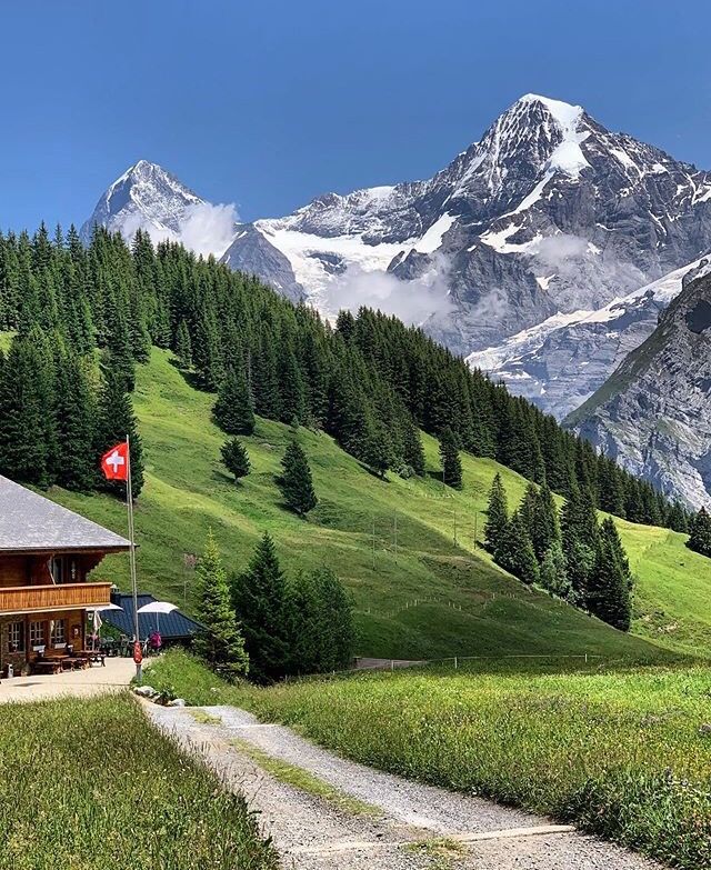 https://mdw-travel-data-us-east-1.s3.amazonaws.com/img/country/Switzerland/Murren/img_00.jpg