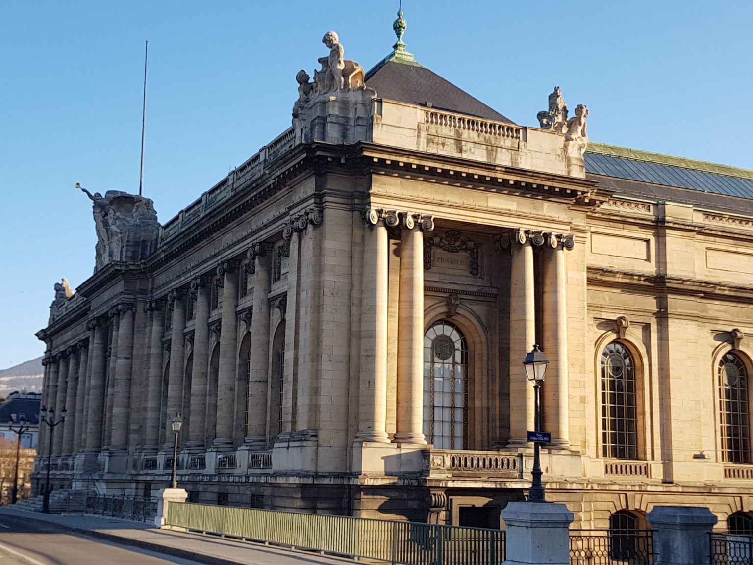https://mdw-travel-data-us-east-1.s3.amazonaws.com/img/country/Switzerland/Musee-dArt-et-dHistoire-de-Neuchatel/img_03.jpg