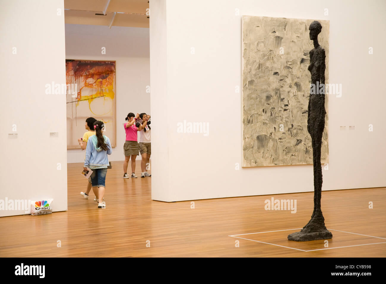 https://mdw-travel-data-us-east-1.s3.amazonaws.com/img/country/Switzerland/Museum-of-Art--Kunsthalle-Zurich-/img_02.jpg