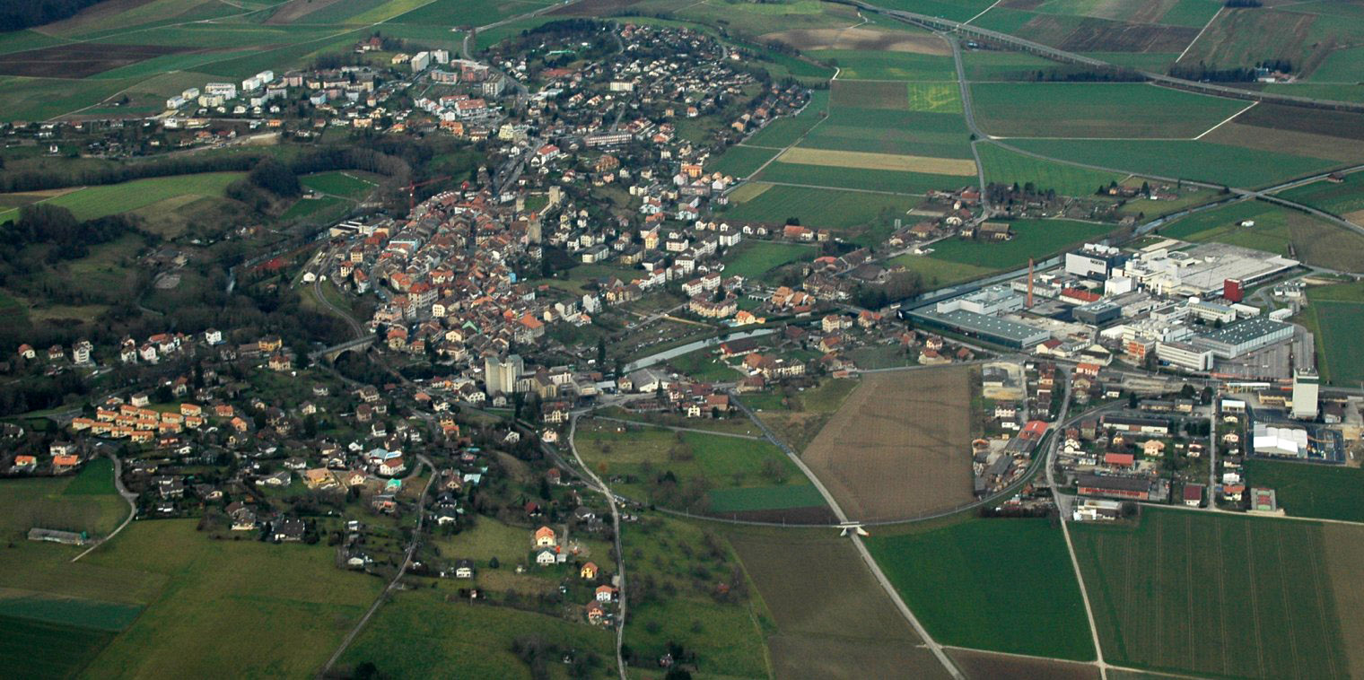 https://mdw-travel-data-us-east-1.s3.amazonaws.com/img/country/Switzerland/Orbe-Church/img_01.jpg