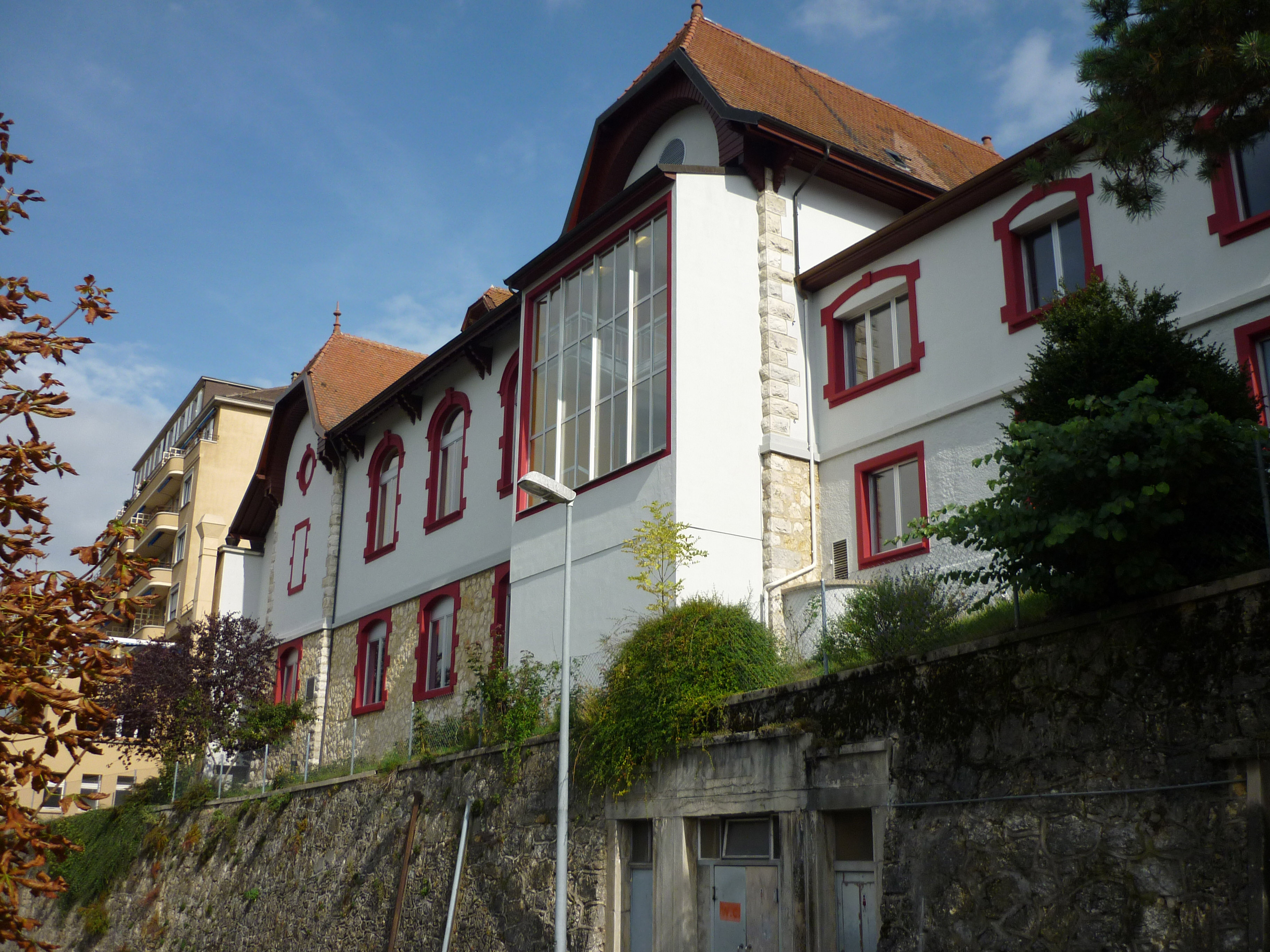 https://mdw-travel-data-us-east-1.s3.amazonaws.com/img/country/Switzerland/Orbe-Church/img_02.jpg