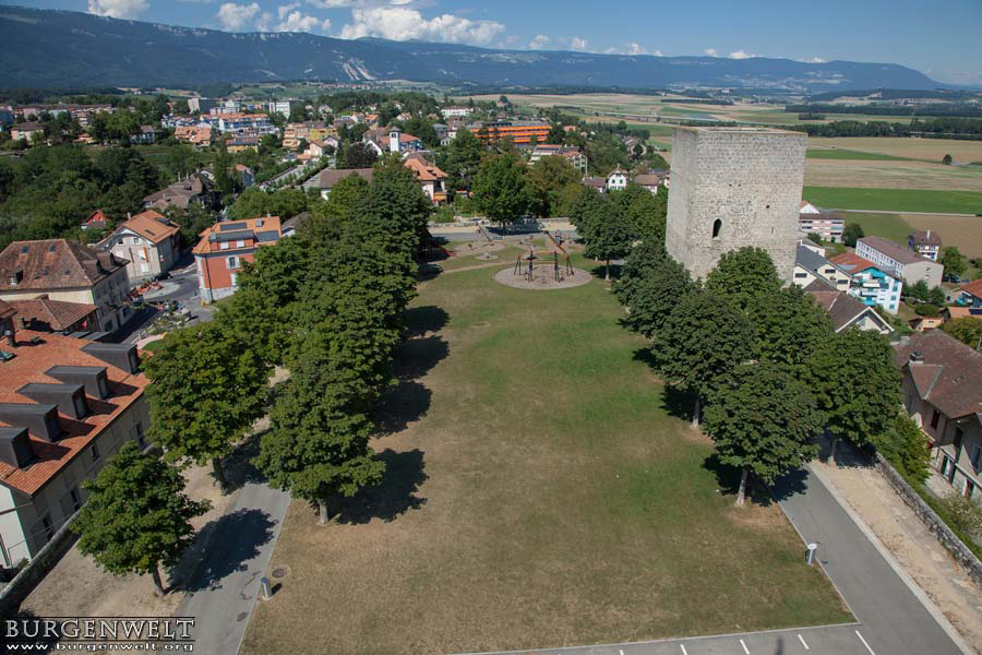 https://mdw-travel-data-us-east-1.s3.amazonaws.com/img/country/Switzerland/Orbe-Church/img_04.jpg