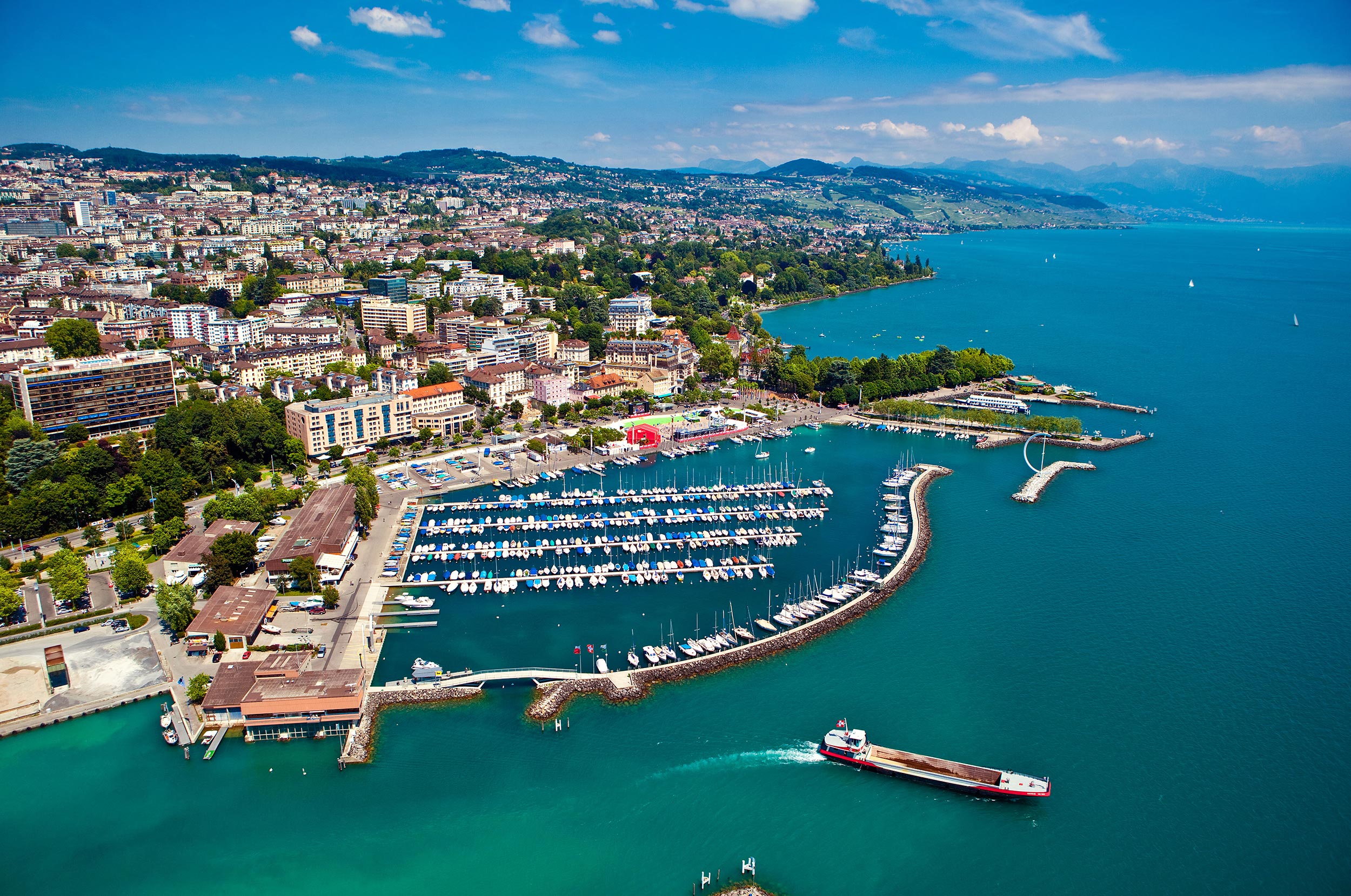 https://mdw-travel-data-us-east-1.s3.amazonaws.com/img/country/Switzerland/Ouchy-Promenade/img_00.jpg