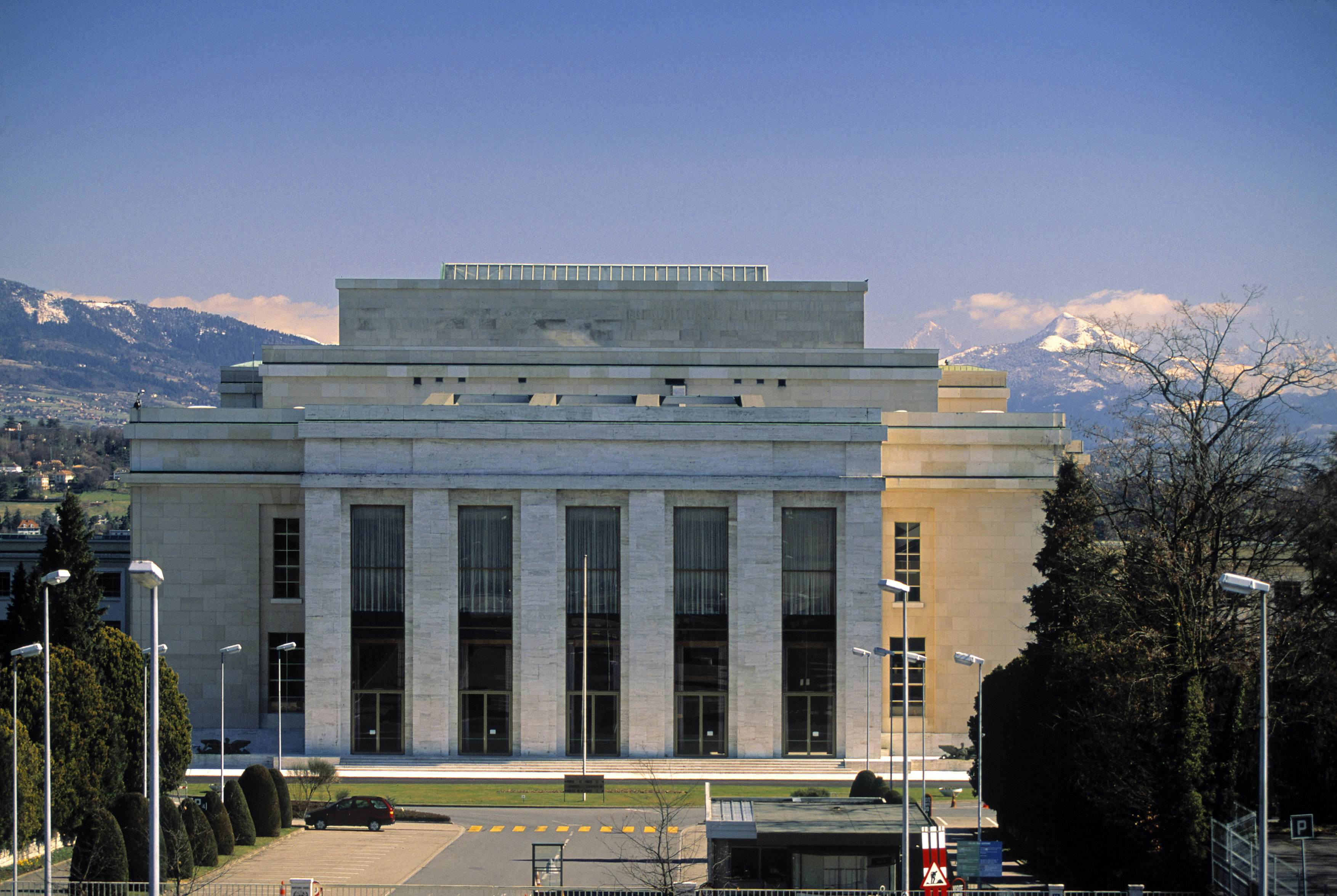 https://mdw-travel-data-us-east-1.s3.amazonaws.com/img/country/Switzerland/Palais-des-Nations/img_02.jpg