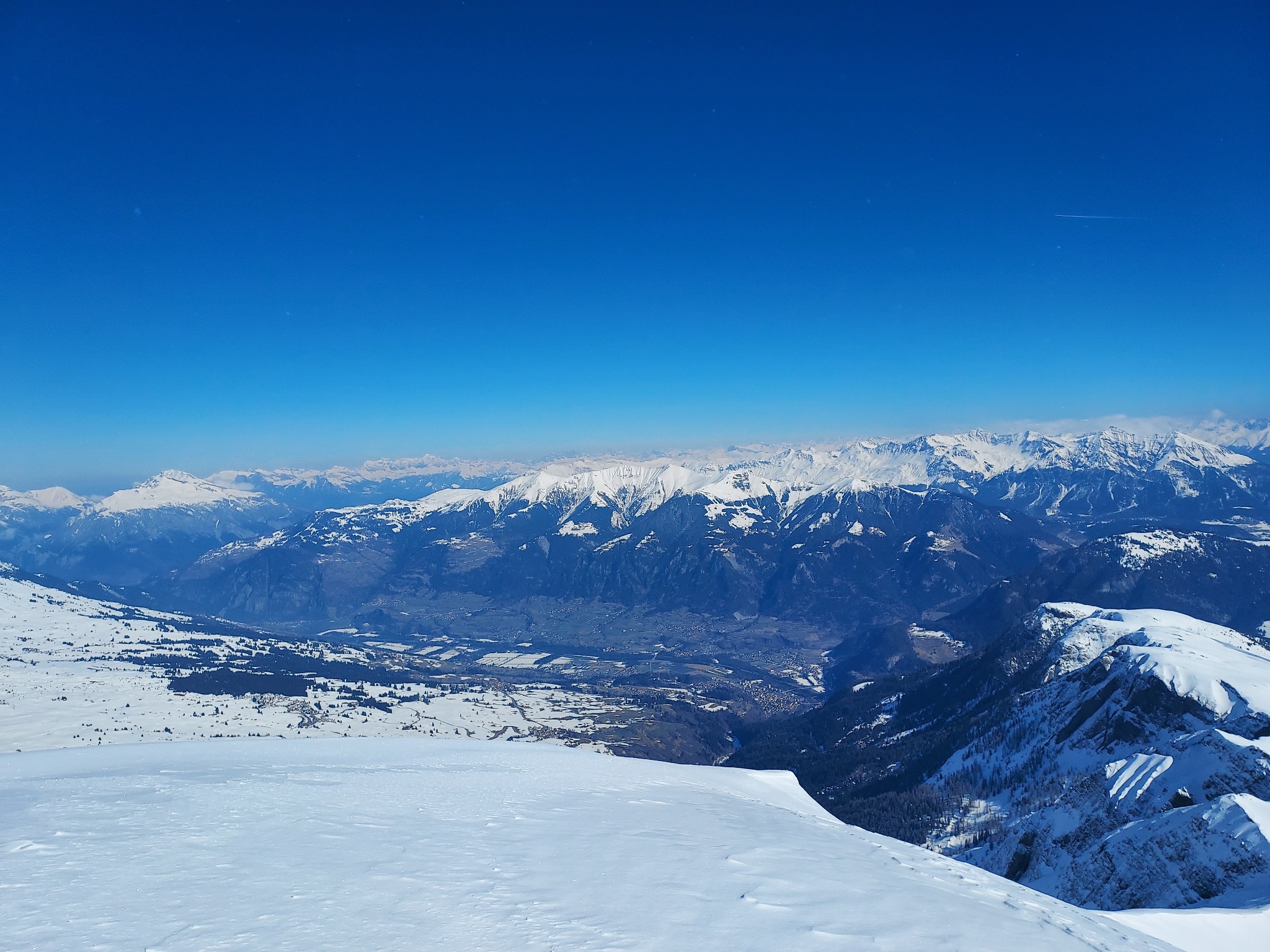 https://mdw-travel-data-us-east-1.s3.amazonaws.com/img/country/Switzerland/Piz-Beverin/img_03.jpg