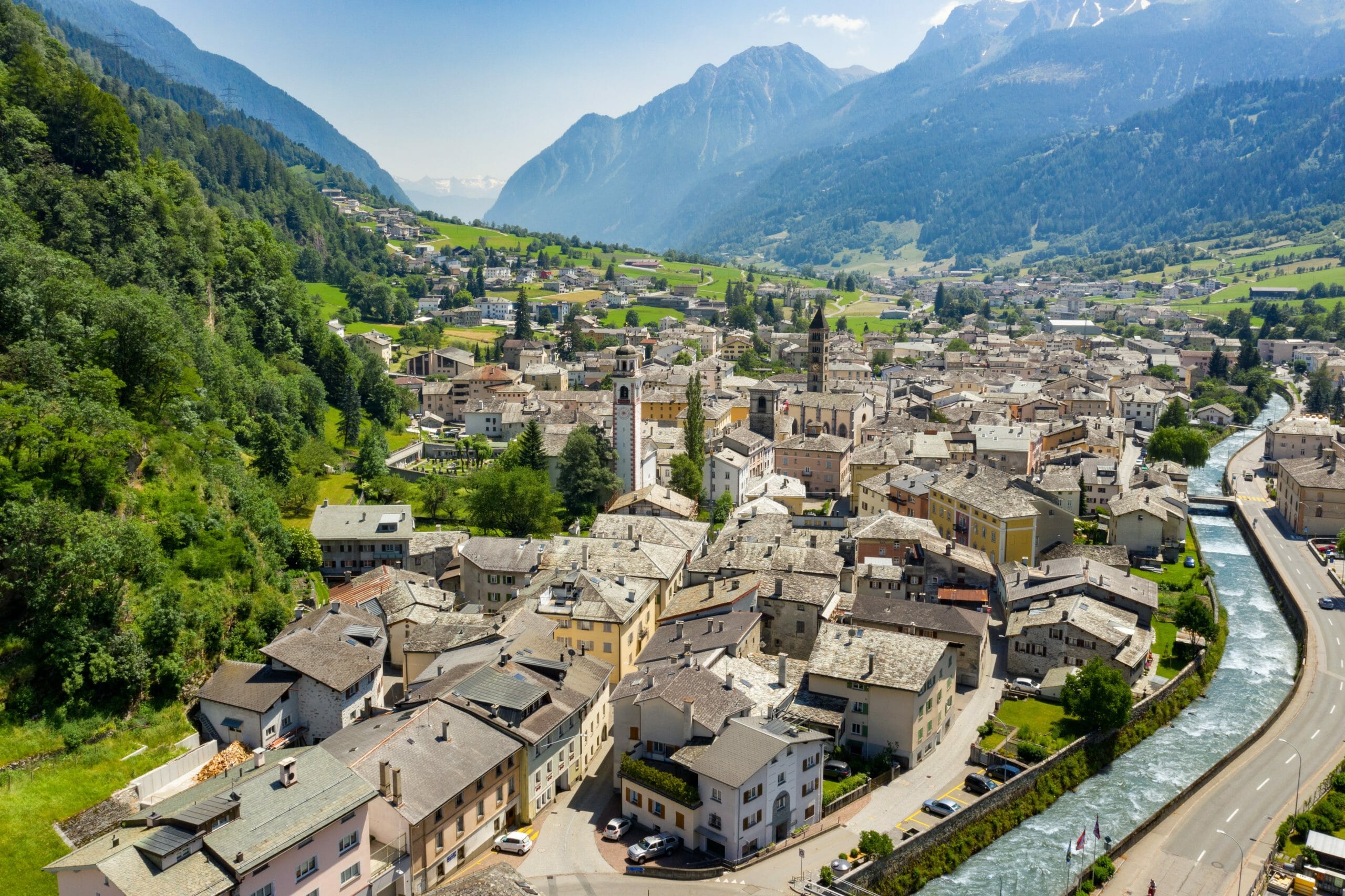 https://mdw-travel-data-us-east-1.s3.amazonaws.com/img/country/Switzerland/Poschiavo/img_01.jpg