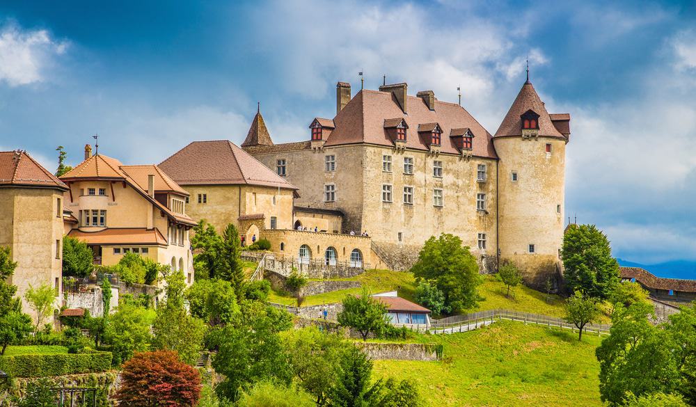https://mdw-travel-data-us-east-1.s3.amazonaws.com/img/country/Switzerland/Princes-Castle/img_03.jpg